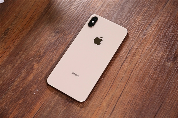郭明錤：iPhone XS Max需求比预期更好 金色、深空灰更受欢迎