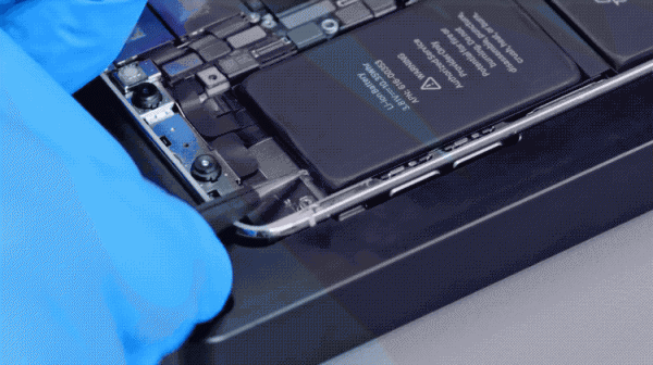 上古时代的 iPhone 有救了，苹果要试行新的维修计划