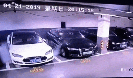 上海特斯拉突然自燃起火，目前无人员伤亡 原因是什么？