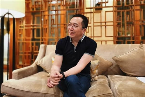 荣耀赵明反讽雷军：有些话不适合知识分子讲