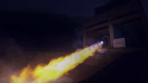 蓝箭航天“天鹊”点火 国内首台民营液氧甲烷发动机试车成功