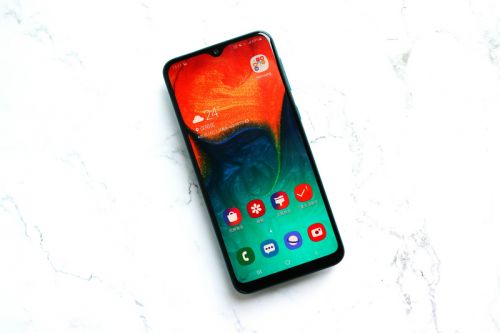 三星Galaxy A40s评测：5000mAh长效电池 入门级手机佼佼者