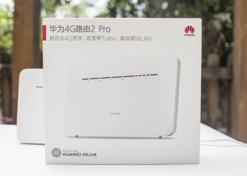 华为移动路由4G路由2 Pro评测：三网通吃 断网续命全靠它