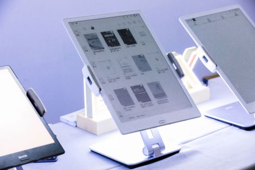 墨水屏领域首款安卓9系统产品文石13.3英寸BOOX Max3电纸书发布