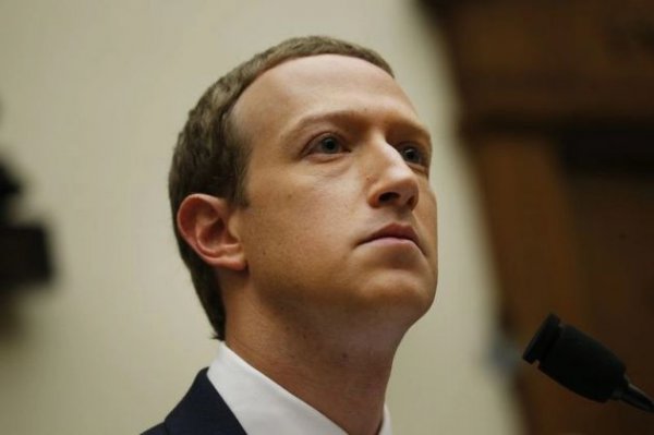 扎克伯格：我曾希望所有人喜欢FB 现在不在乎了