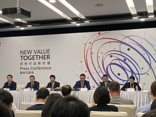 华为郭平：To B业务芯片存货足 手机芯片正寻求解决方案